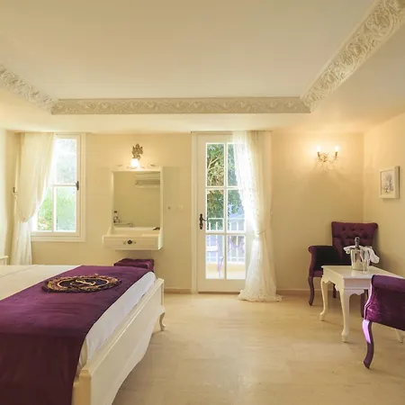 Lukka Exclusive - Adult Only +12